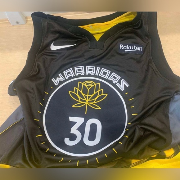 BRAND NEW!!! WARRIORS JERSEY#30 CURRY!! ONLY! $100.00 - Picture 3 of 6